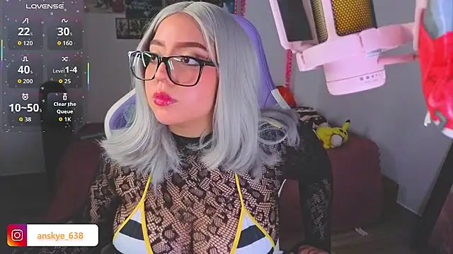 AnngelaSkye Live XXX-Chat