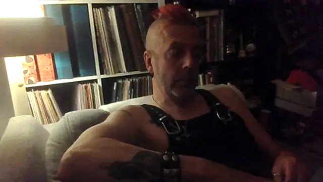 SHARPSkinhead Webcamshow