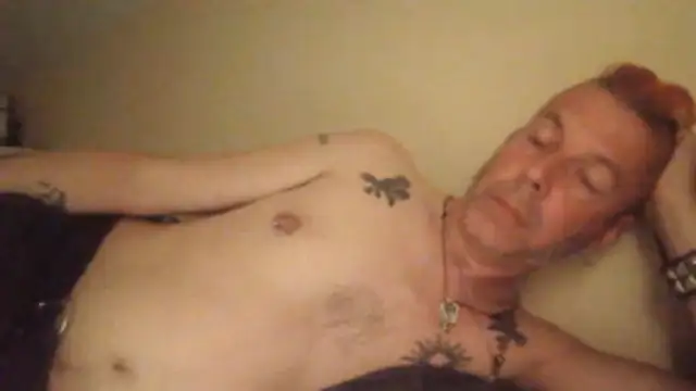 SHARPSkinhead Webcamshow