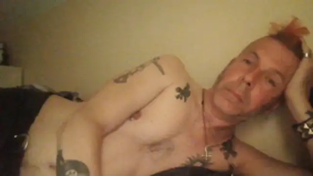SHARPSkinhead Webcam Show