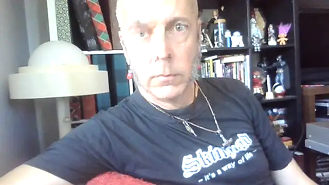 SHARPSkinhead Pertunjukan Webcam
