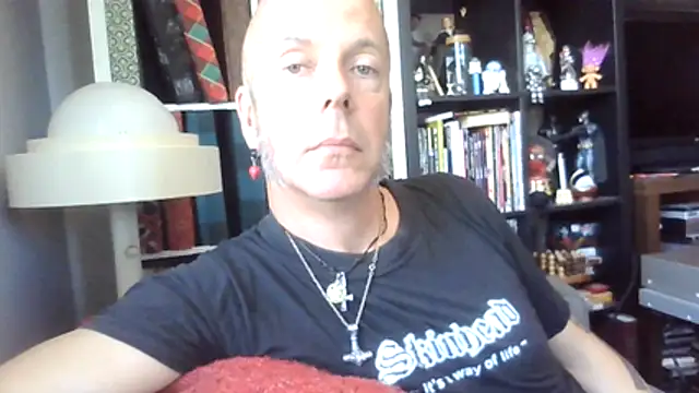 Webkamerová show SHARPSkinhead