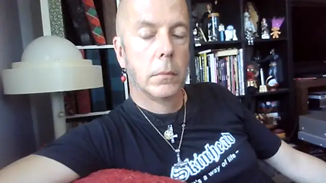 SHARPSkinhead's Webcam Show