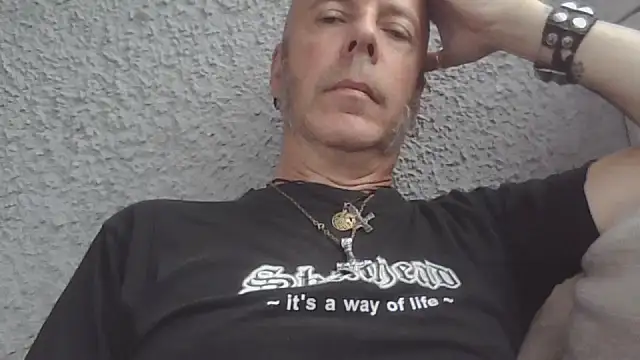 SHARPSkinhead's Webcam Show