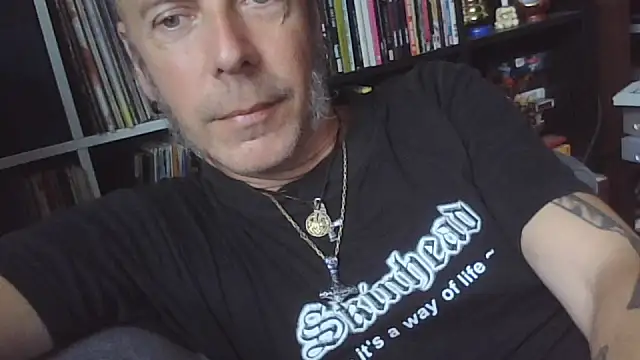 SHARPSkinheadn Webbikameraesitys