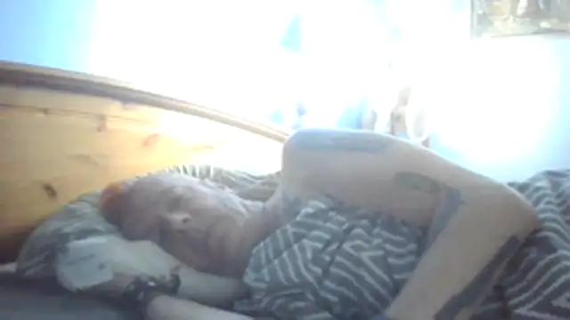 SHARPSkinhead webcam show