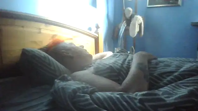 SHARPSkinhead webcam show