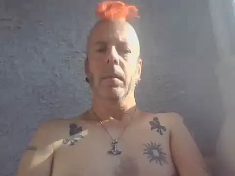 Webkamerová show SHARPSkinhead