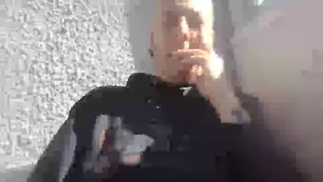 הופעת וובקאם של SHARPSkinhead
