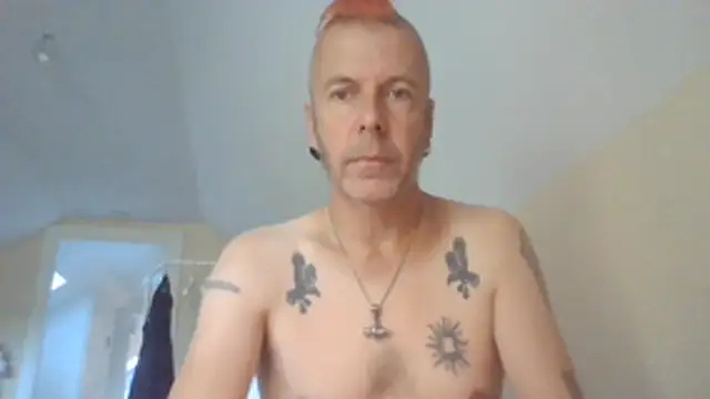 SHARPSkinhead Adlı Modelin Web Kamerası Şovu