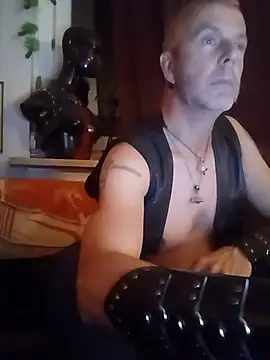 SHARPSkinhead Webcam show
