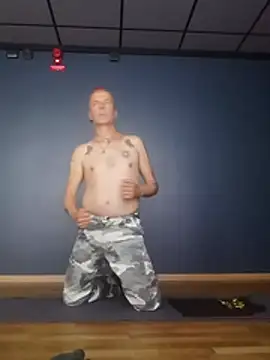 Pokazy przed kamerką – SHARPSkinhead