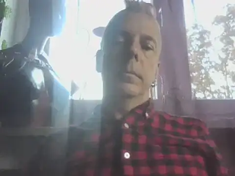 SHARPSkinhead Pertunjukan Webcam