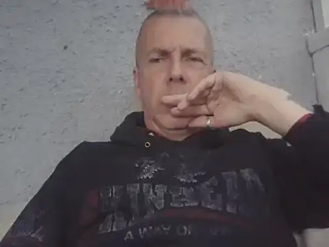 Webkamerová show SHARPSkinhead