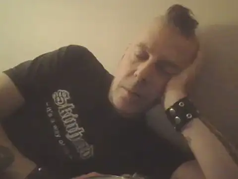 SHARPSkinheadn Webbikameraesitys