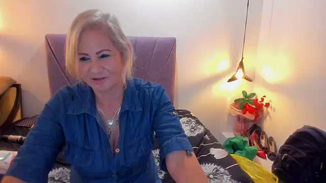 ScarletHoot_ Webcamshow