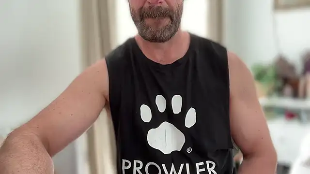 Mr_Beef Show in webcam