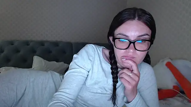 _JustmeHere_ Chat XXX live