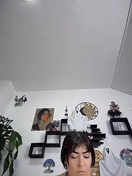 צ'אט XXX בשידור חי של jamilaross