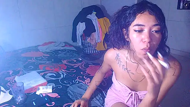 Triogirlhorny_ Show in webcam