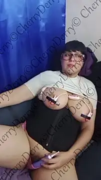 CherryDerry Show in webcam