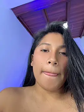 LinnaGardenia Chat XXX in diretta
