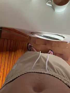 Show de Hotguyj na webcam