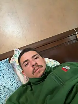 Show de Hotguyj na webcam