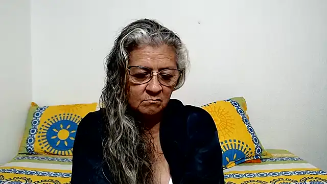 candy_mature_ élő XXX-chatje