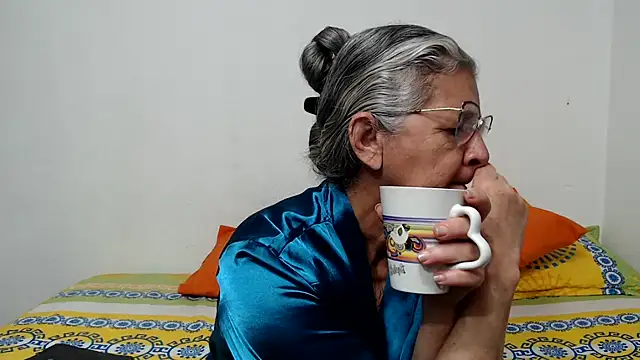 candy_mature_ live XXX chat