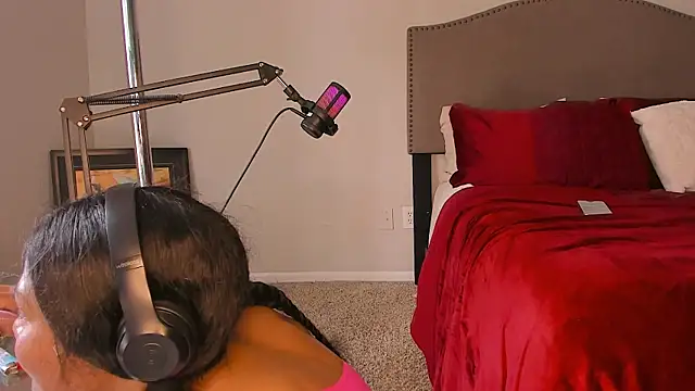 yiauana Chat XXX in diretta
