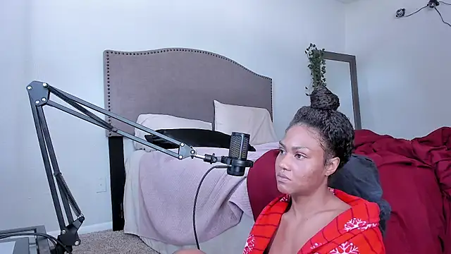 Chat +18 de yiauana ao vivo