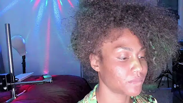 yiauana Webcam show