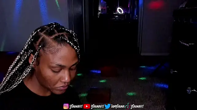 yiauana Webcam-Show