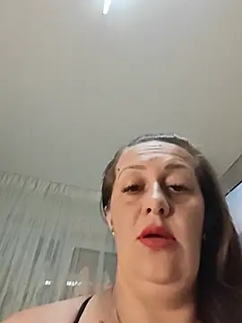 AvaSquirtMilf's Webcam Show