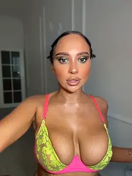 CardiSweetBaby's Webcam Show