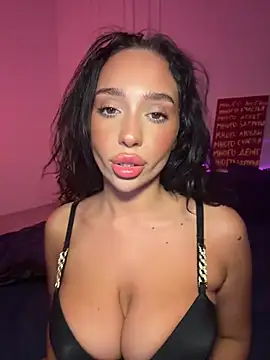 Show modela CardiSweetBaby na web-kameri