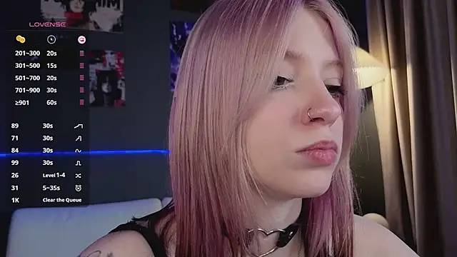arielabradberry's Live Chat Room