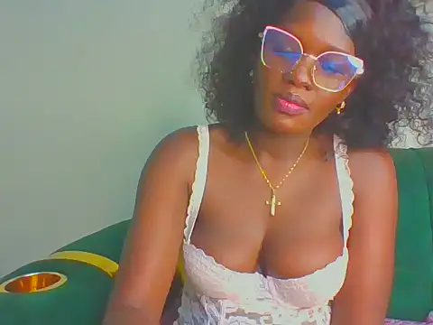 cutesmiling Chat XXX in diretta