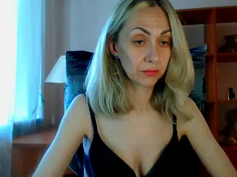 Show modela Tanya6547 na web-kameri