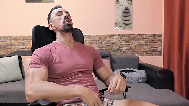 Show webcam de HotHunkTrainer