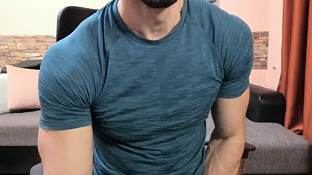 HotHunkTrainer Шоу с уебкамера