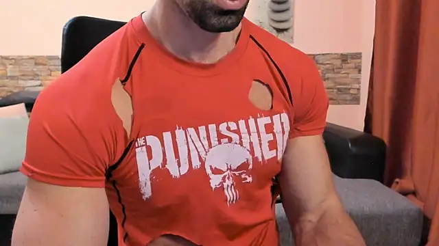 HotHunkTrainer Show in webcam