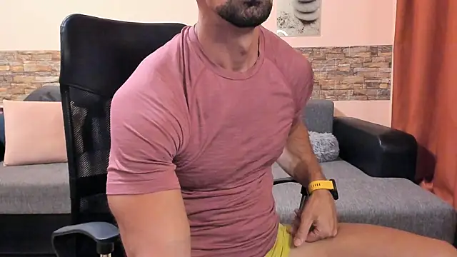 عرض كام HotHunkTrainer