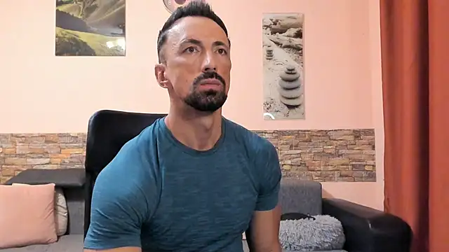 HotHunkTrainer Webcam Show
