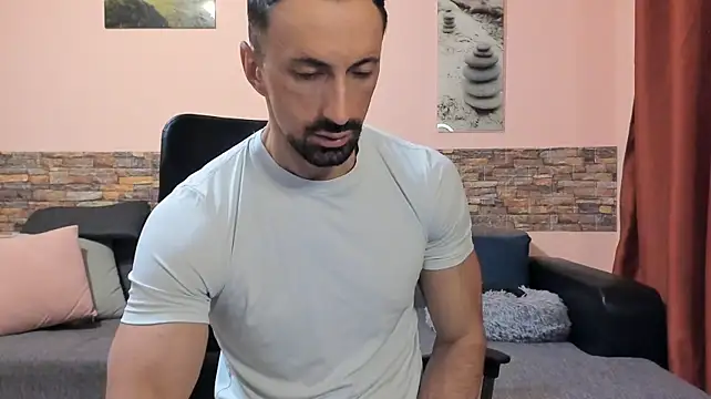 HotHunkTrainer Шоу с уебкамера
