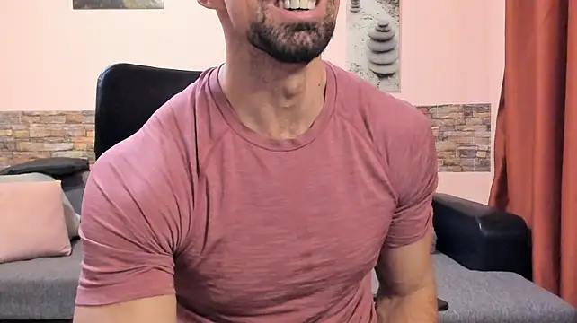 عرض كام HotHunkTrainer