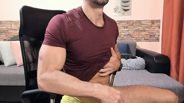 HotHunkTrainer: διαδικτυακό σόου στην κάμερα