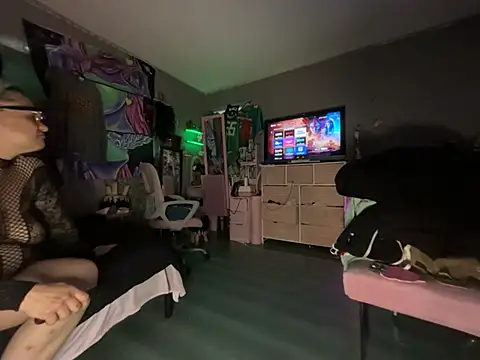 Juicylucylips69 现场XXX聊天