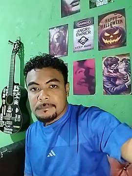 צ'אט XXX בשידור חי של SweetDaddy07